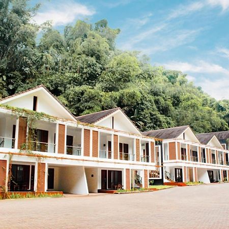 Lembah Permai Resort Sindanglaya Eksteriør billede
